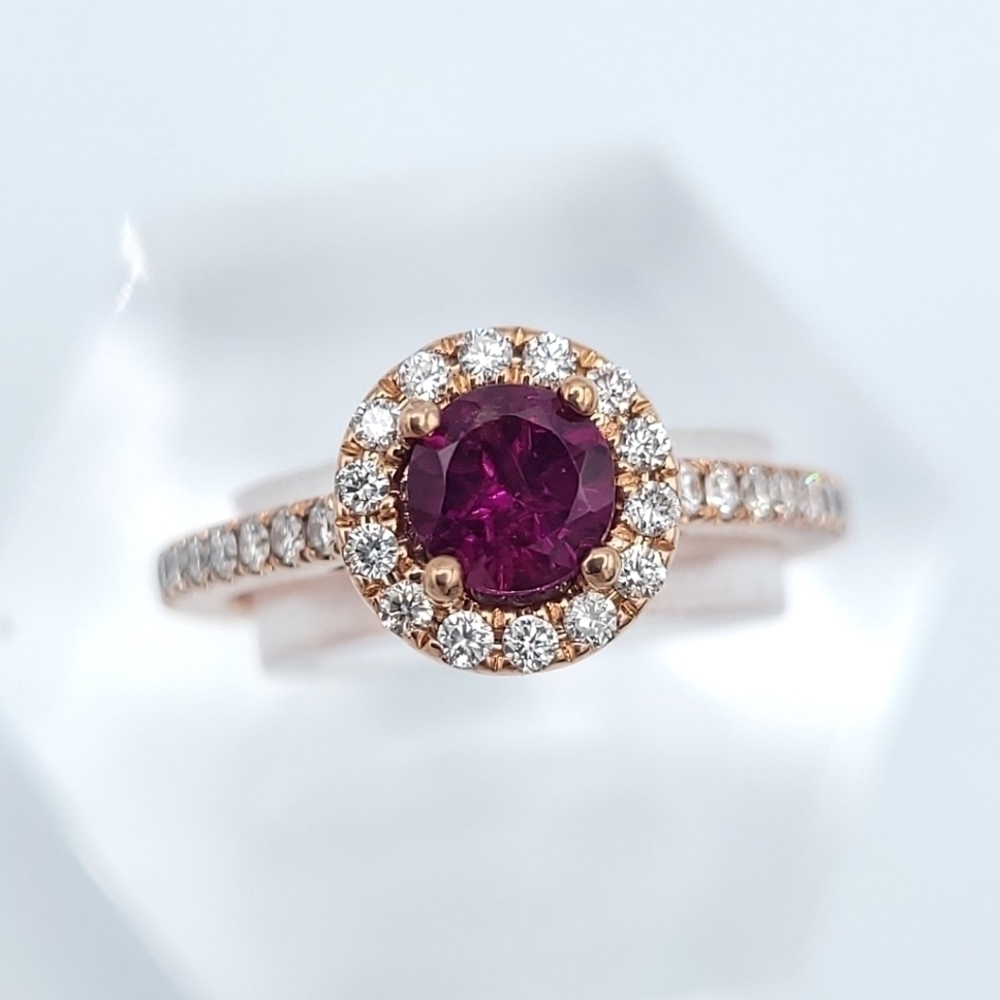 𝅺garnet diamond halo ring